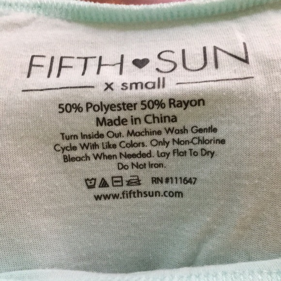 Muscle tank with yin-yang - Picture 3 of 3